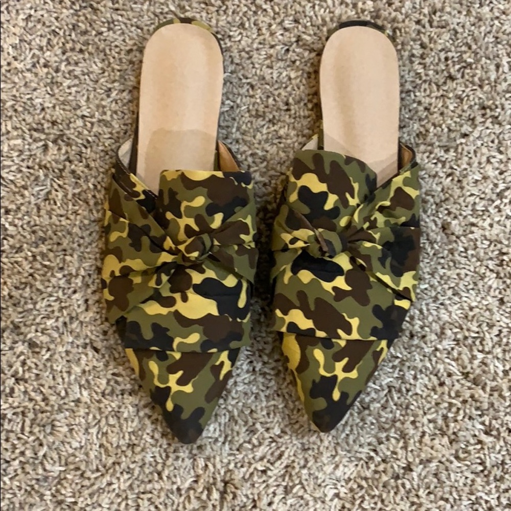 Women’s Camo slip on‘s